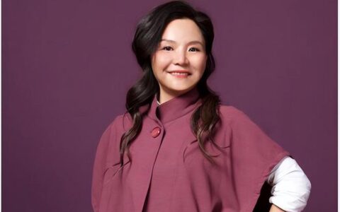 “女老赖”卖盆栽挣300亿，给美国捐款96亿，却在国内欠债200亿-80后女老赖被抓