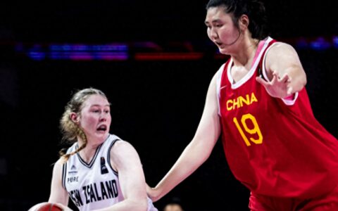 狂轰36+13！女篮17岁2米28天才爆发无解，李梦接班人2战9抢断真狠-女篮李梦简介哪里人