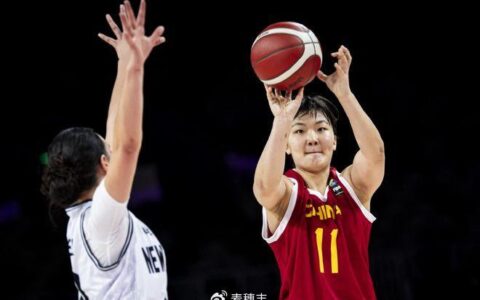 狂砍36分13篮板！张子宇一柱擎天，中国U18女篮轻取新西兰-奥预赛中国女篮vs新西兰