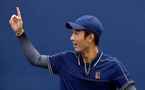 伟大的3-0！商竣程创温网纪录，张之臻4连胜在望，前1姐首盘3-6！-商竣程多高