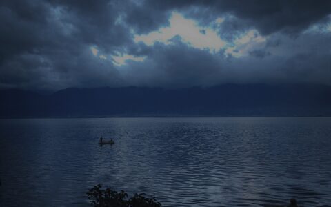升级暴雨橙色预警为暴雨红色预警+地质灾害气象风险预警齐发-暴雨橙色预警和红色预警有什么区别