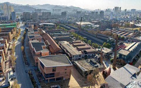 景德镇摆摊，900人抢300摊位，摊主：月入几千，比高考查分还紧张-景德镇能摆摊的地方在哪里