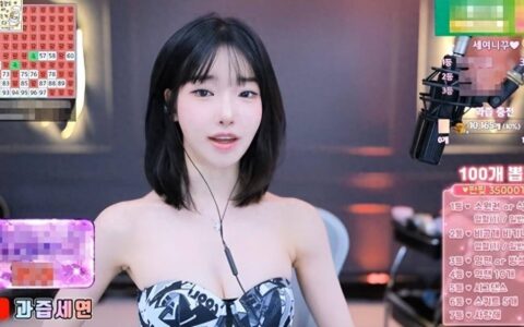原创
            韩国女网红，直播解释与方时赫同游情况，坦言感觉自己成了名人-韩国网红女团组合